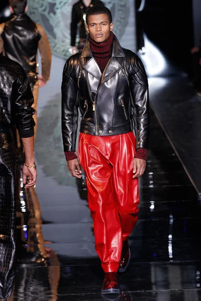 Look 27